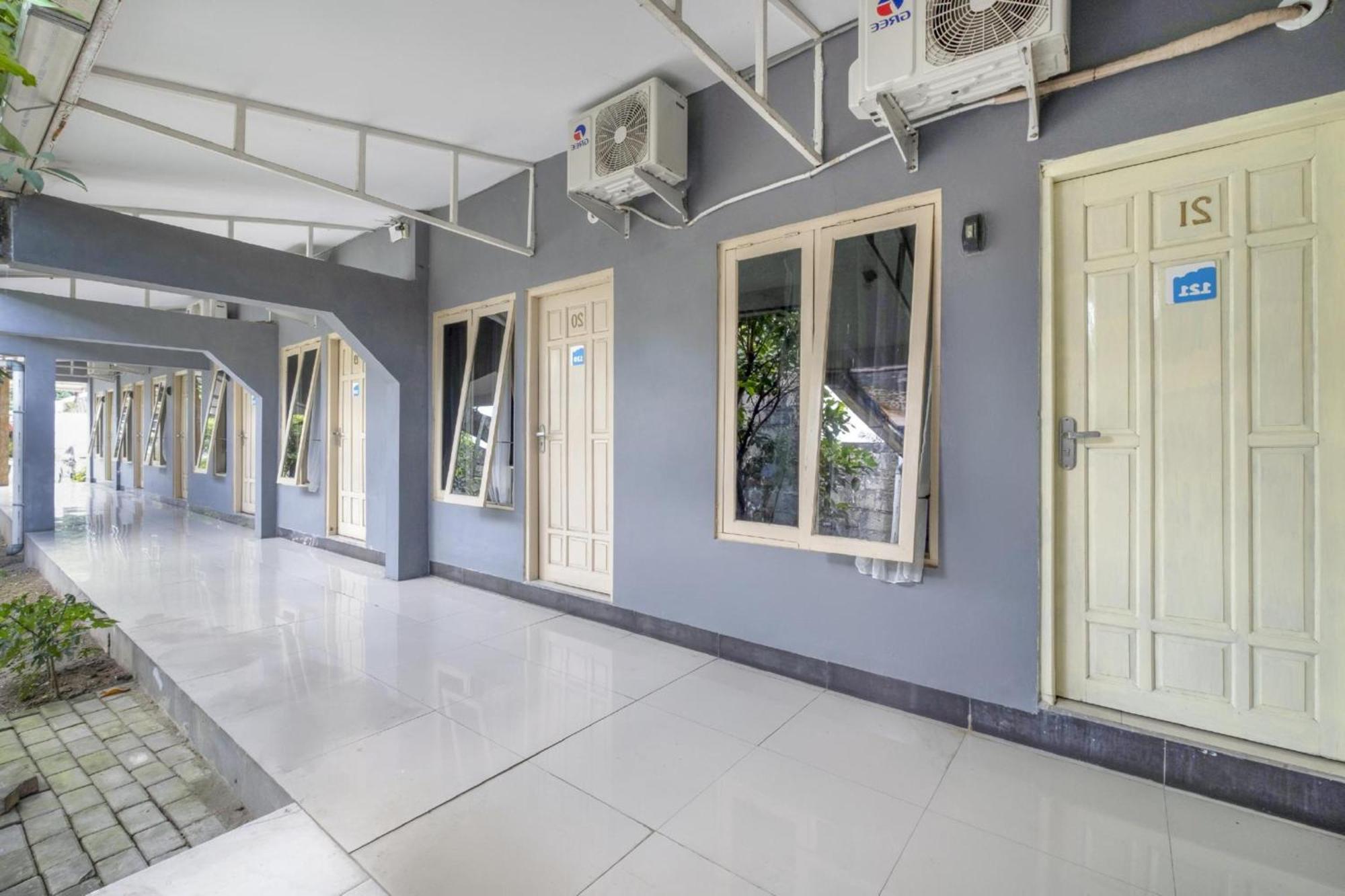 Hotel O Prambanan Near Prambanan Temple Kültér fotó